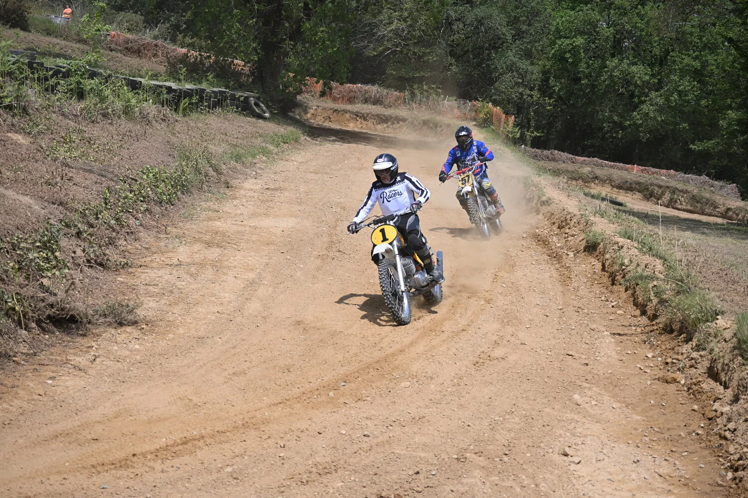 BIGNAN (56) MOTOCROSS 100% MOTOS ANCIENNES FFM LES 9 ET 10 MAI 2026.