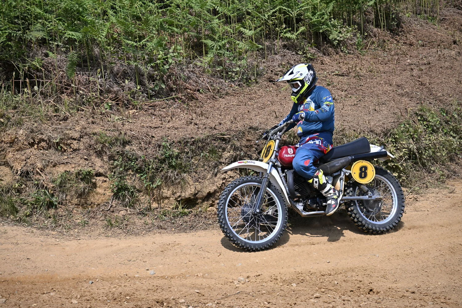 BIGNAN (56) MOTOCROSS 100% MOTOS ANCIENNES FFM LES 9 ET 10 MAI 2026.