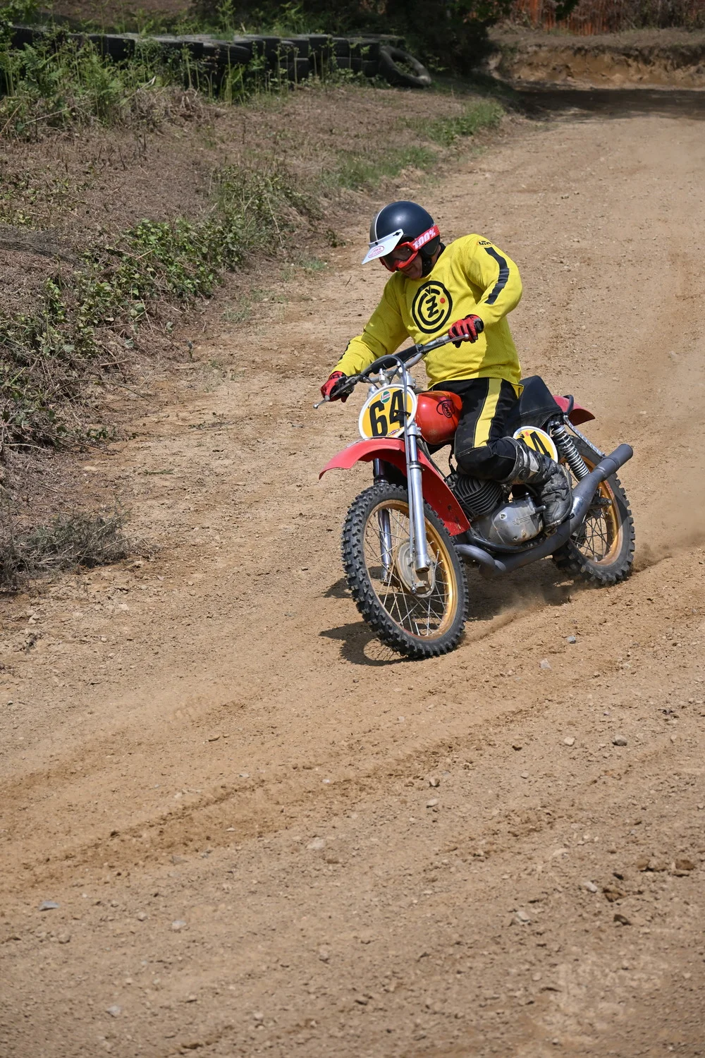 BIGNAN (56) MOTOCROSS 100% MOTOS ANCIENNES FFM LES 9 ET 10 MAI 2026.