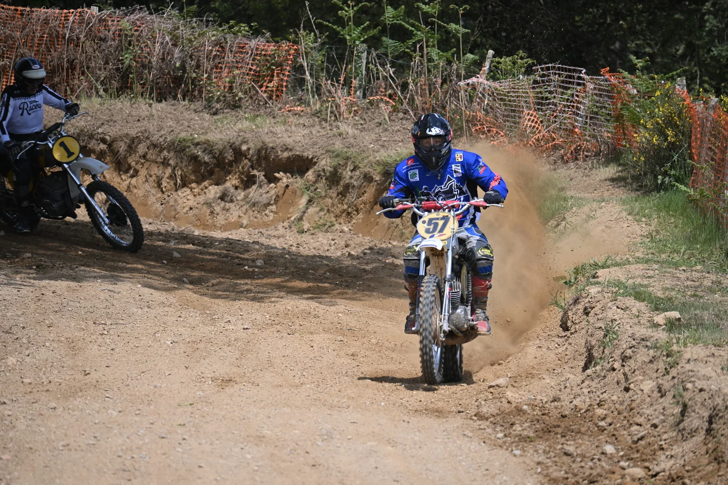 BIGNAN (56) MOTOCROSS 100% MOTOS ANCIENNES FFM LES 9 ET 10 MAI 2026.