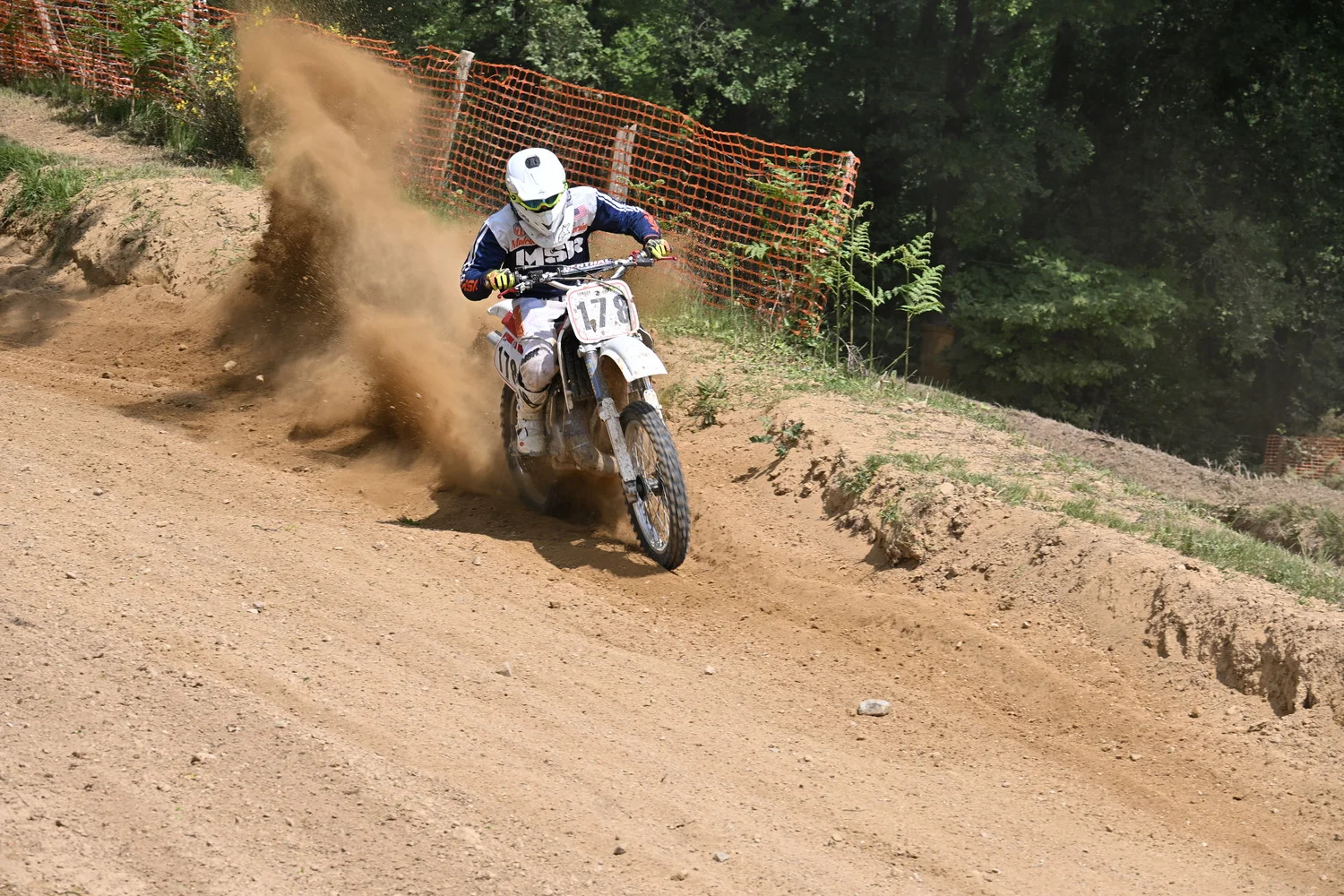 BIGNAN (56) MOTOCROSS 100% MOTOS ANCIENNES FFM LES 9 ET 10 MAI 2026.