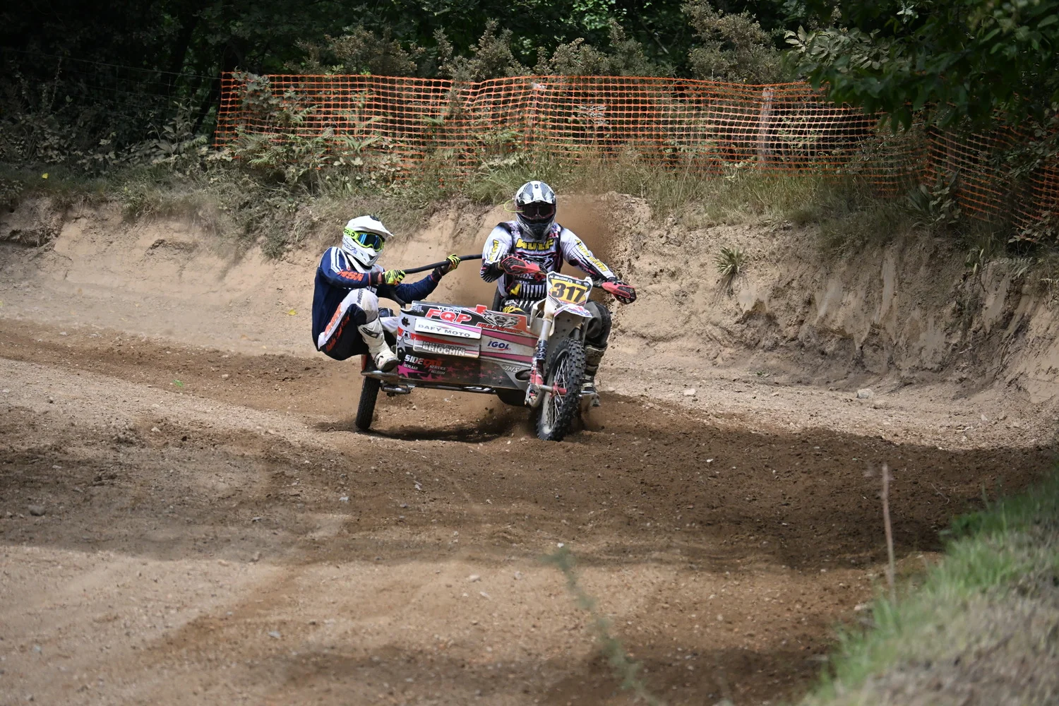BIGNAN (56) MOTOCROSS 100% MOTOS ANCIENNES FFM LES 9 ET 10 MAI 2026.