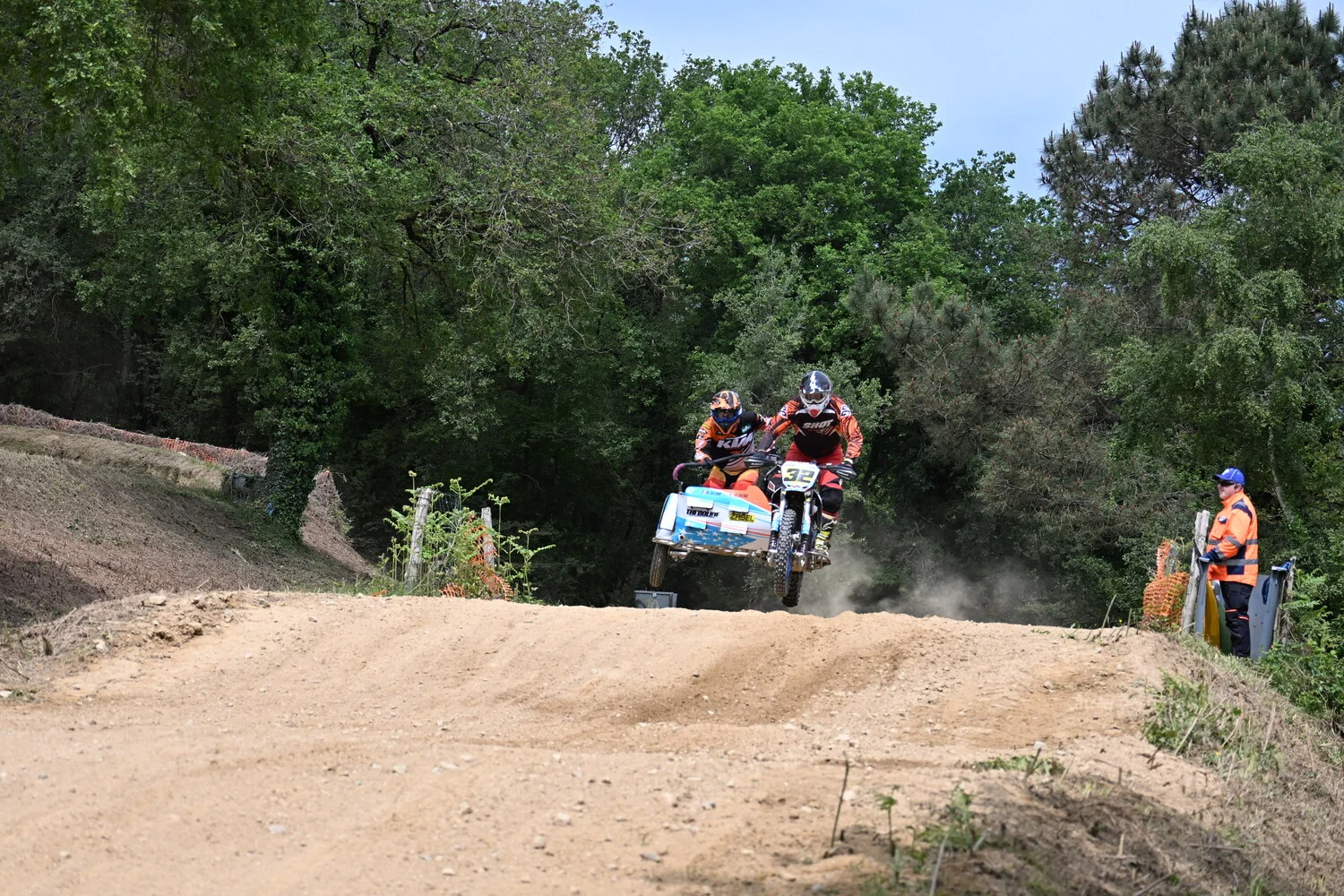 BIGNAN (56) MOTOCROSS 100% MOTOS ANCIENNES FFM LES 9 ET 10 MAI 2026.