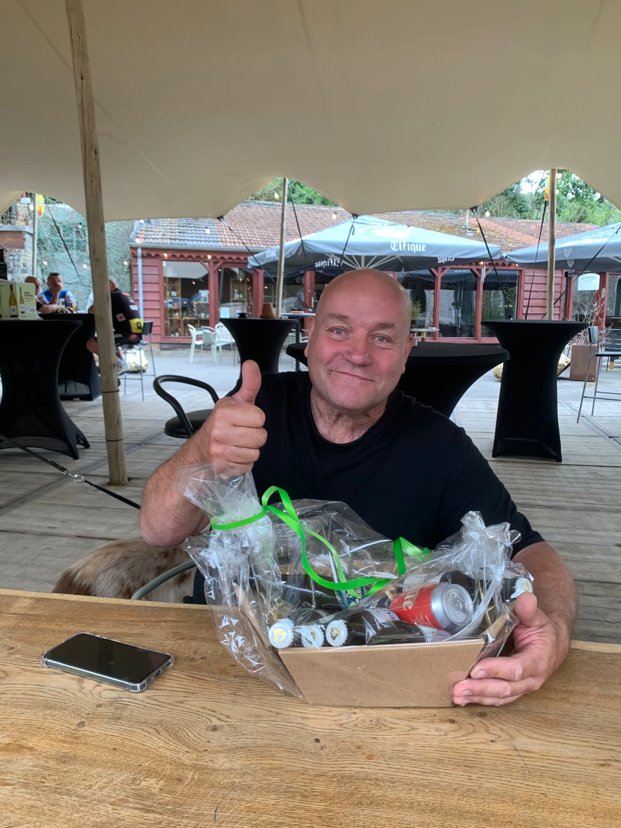 AB6-0843F618DF99_490.webp